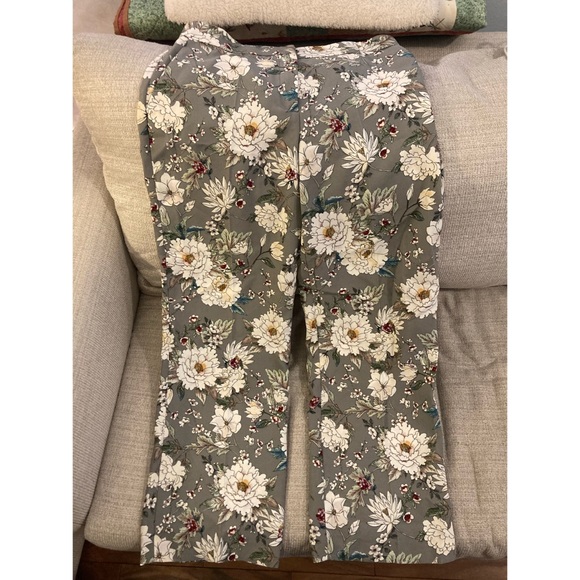 Zara Floral Dress Pants! - Picture 4 of 10